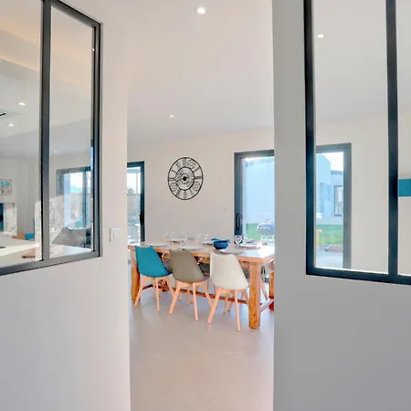 Lovely In 別荘 サン・ジェルマン・シュル・エ