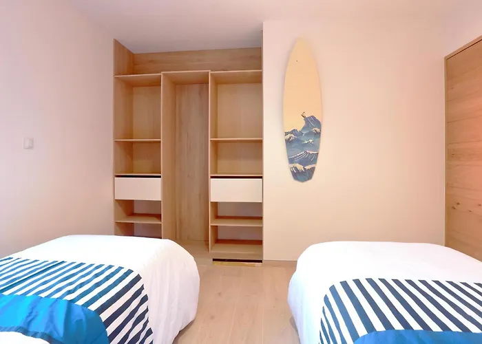 Semesterbostad Lovely In *