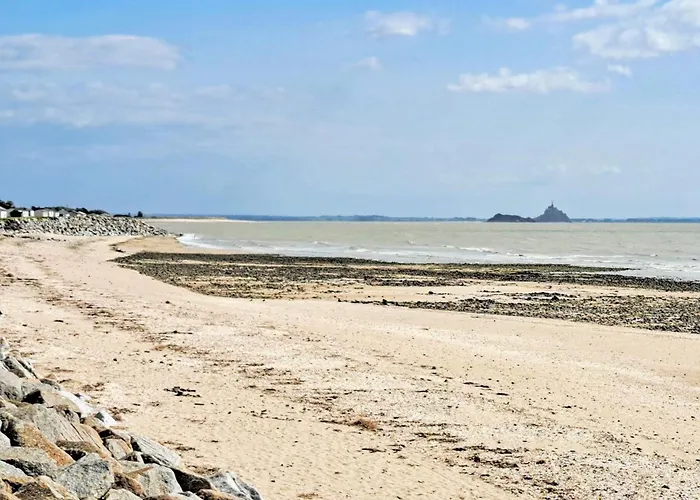 Semesterbostad Lovely In Saint-Germain-sur-Ay