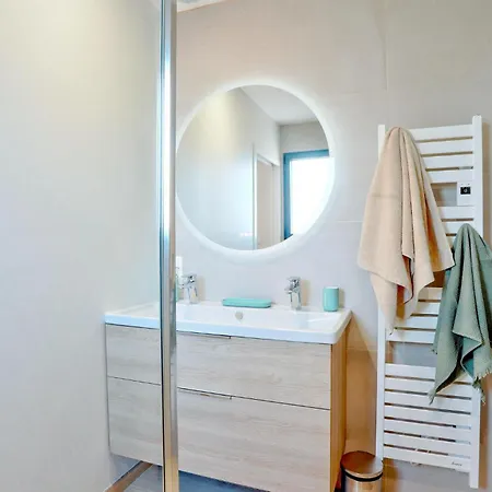 Lovely In بيت للعطل Saint-Germain-sur-Ay