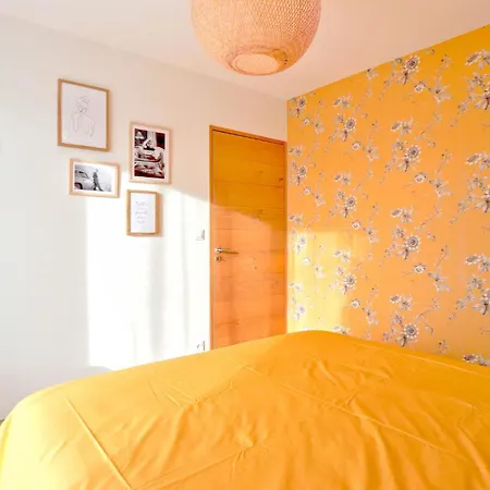 3 Bedroom Beautiful In * Saint-Germain-sur-Ay