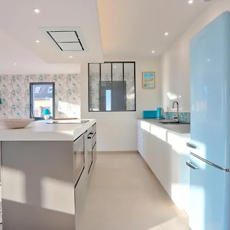 3 Bedroom Beautiful In Saint-Germain-sur-Ay